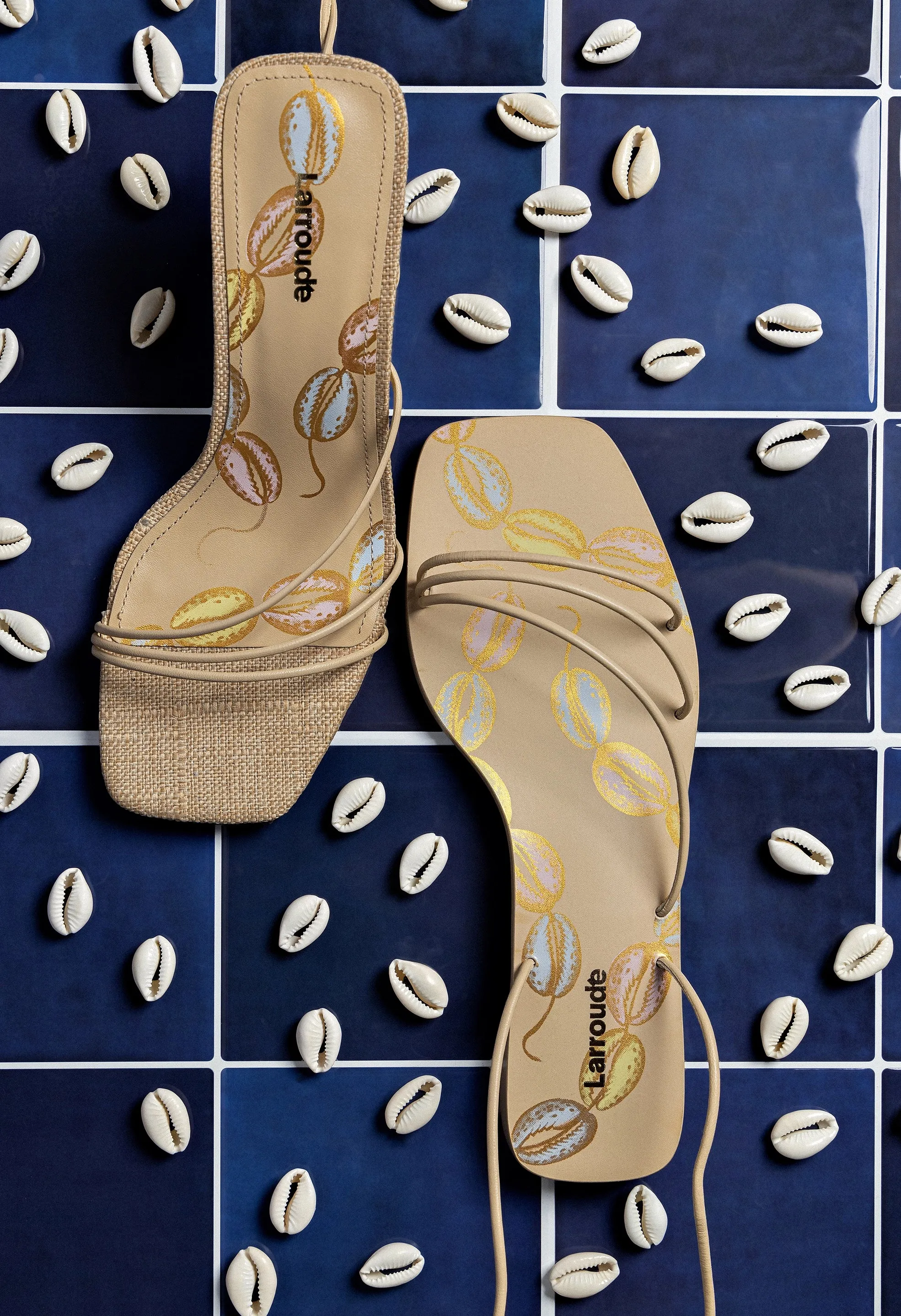 Flat Shoes In Nadia Flat Sandal In Beige Leather