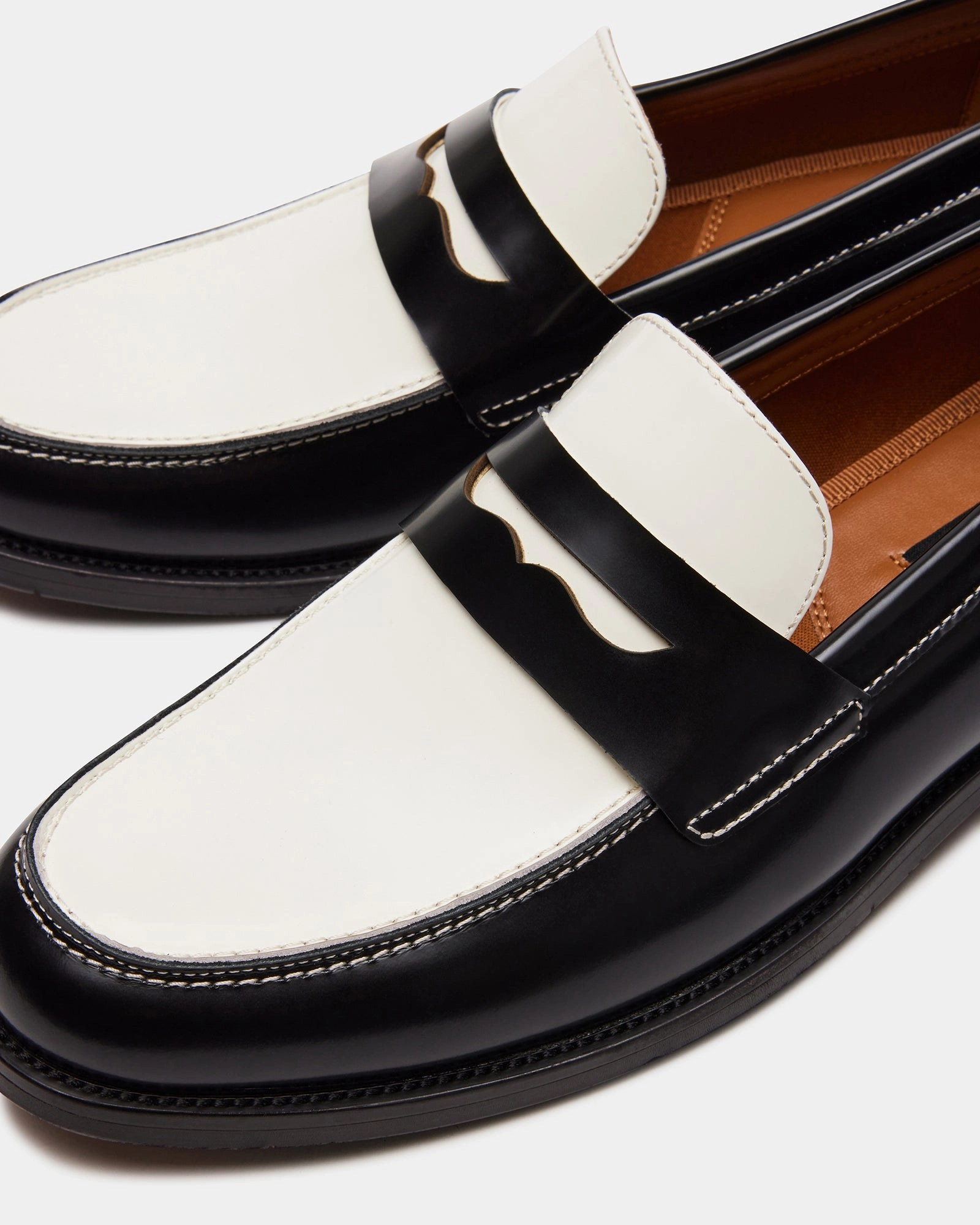 NATAN BLACK/WHITE LEATHER Tassle Loafers