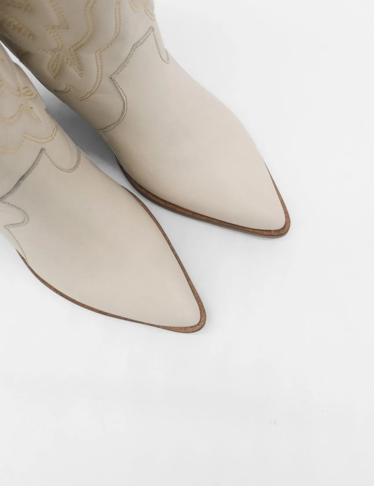 Palisades western boots in off white leather womens shoes Muck Boots Snow Boots