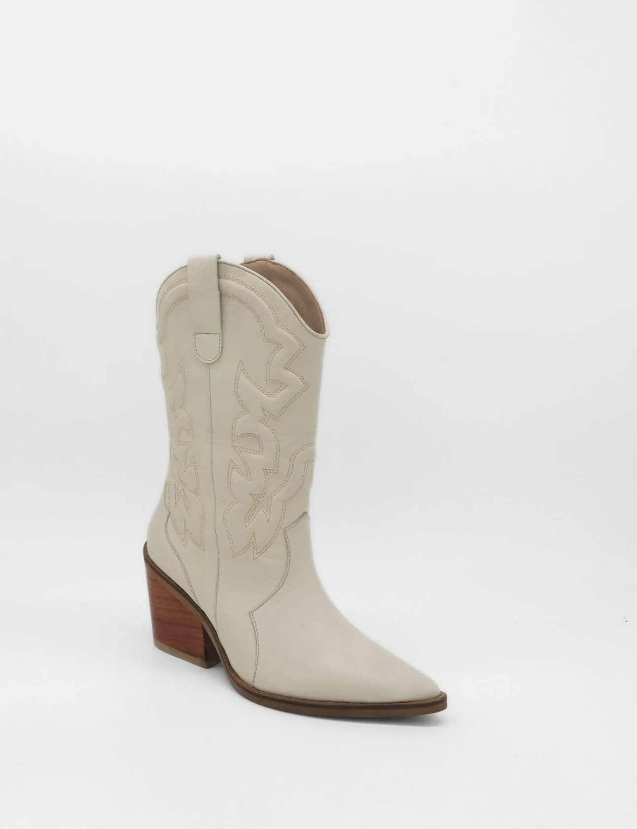 Lucchesse Boots Palisades western boots in off white leather womens shoes