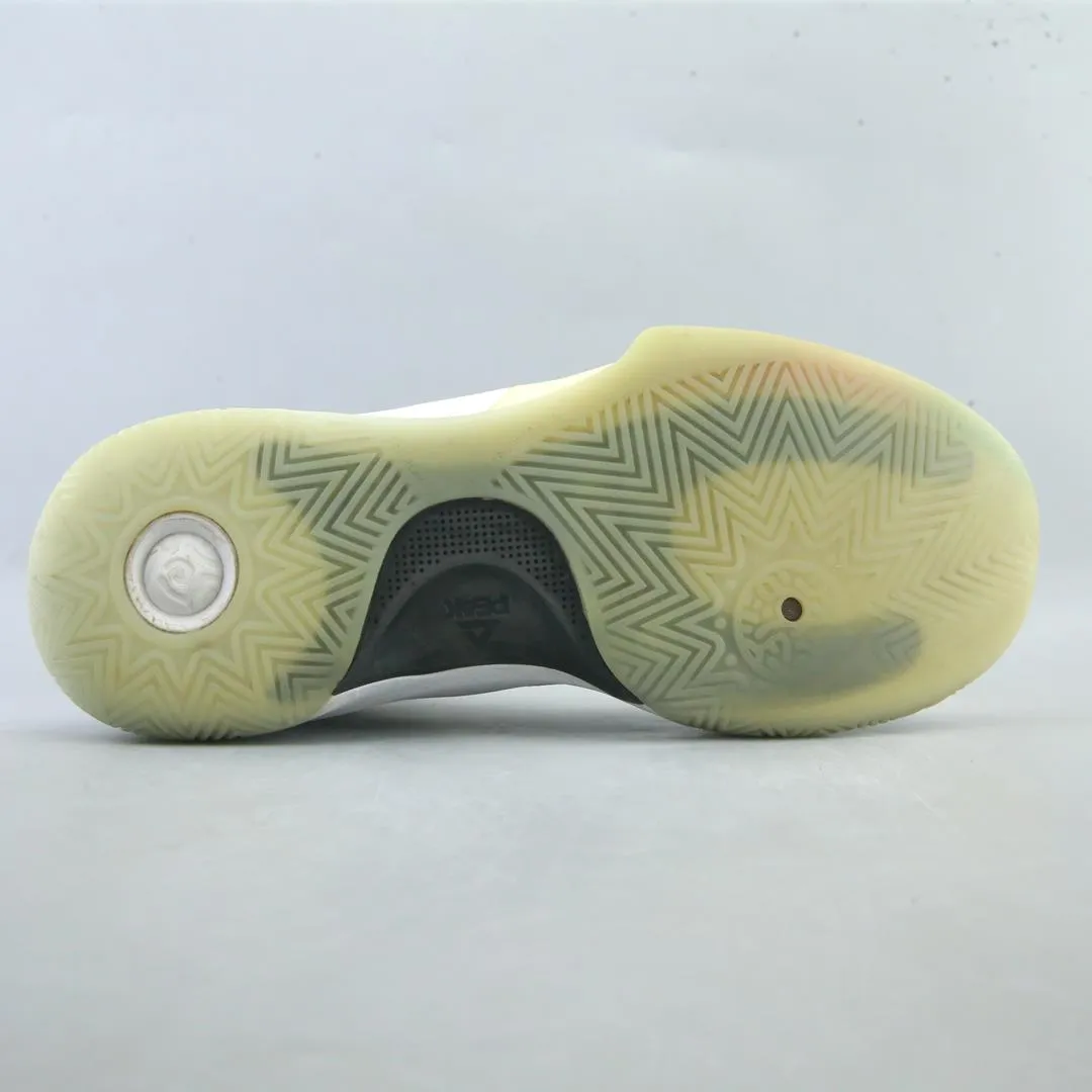 J1 Basketball Shoes PEAK .