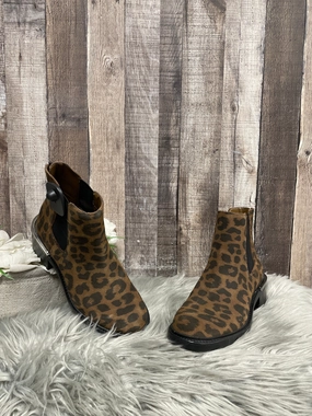 Crown Ankle Boots Boots Ankle Heels By Vince Camuto  Size: 7