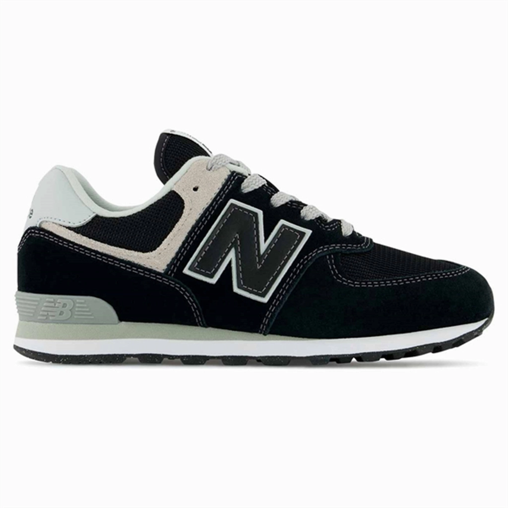 New Balance 574 Black/White Sneakers Chelsea Boot Sneakers