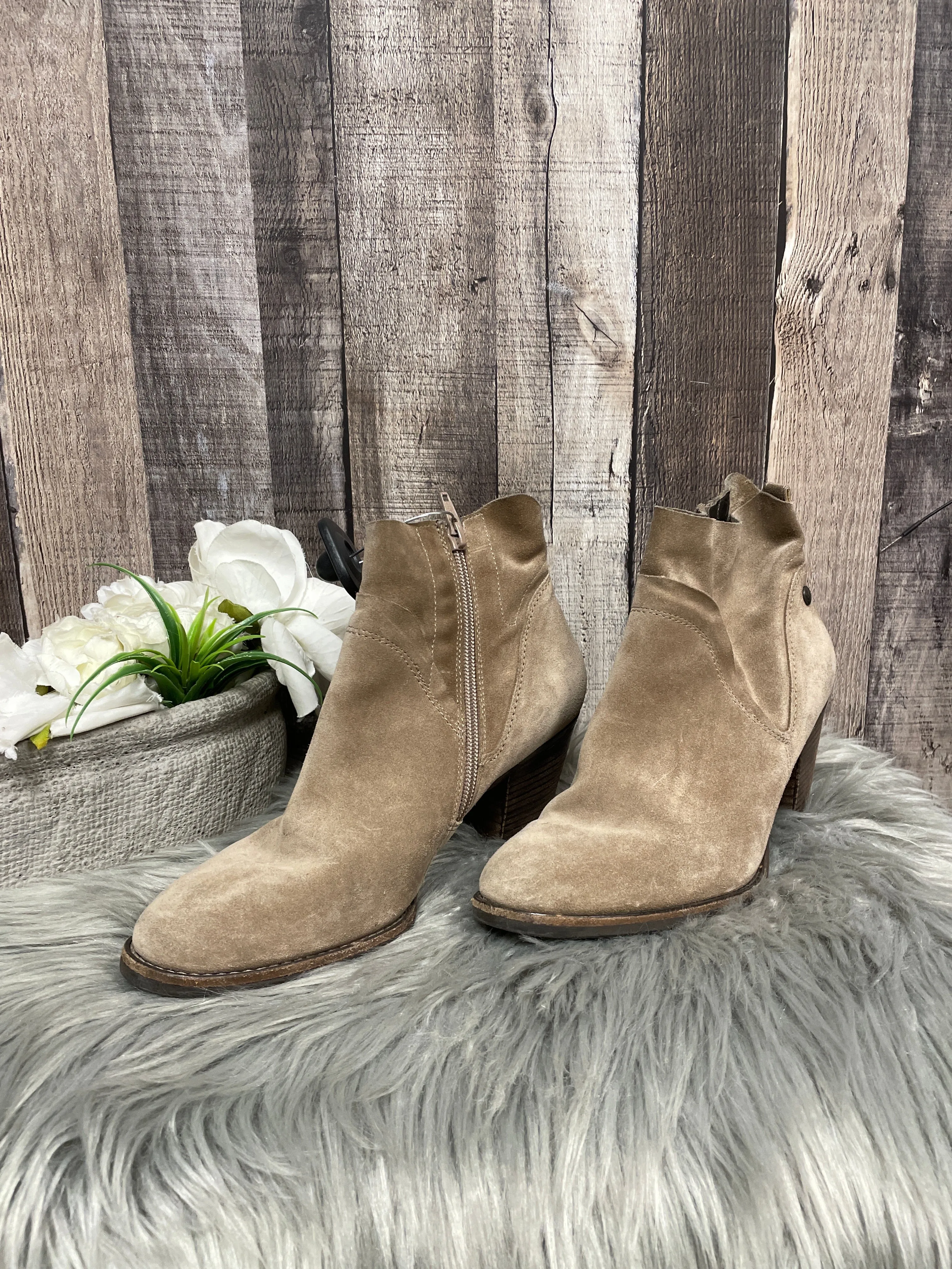 Cheap Kitten Heel Ankle Boots Boots Ankle Heels By Paul Green  Size: 8