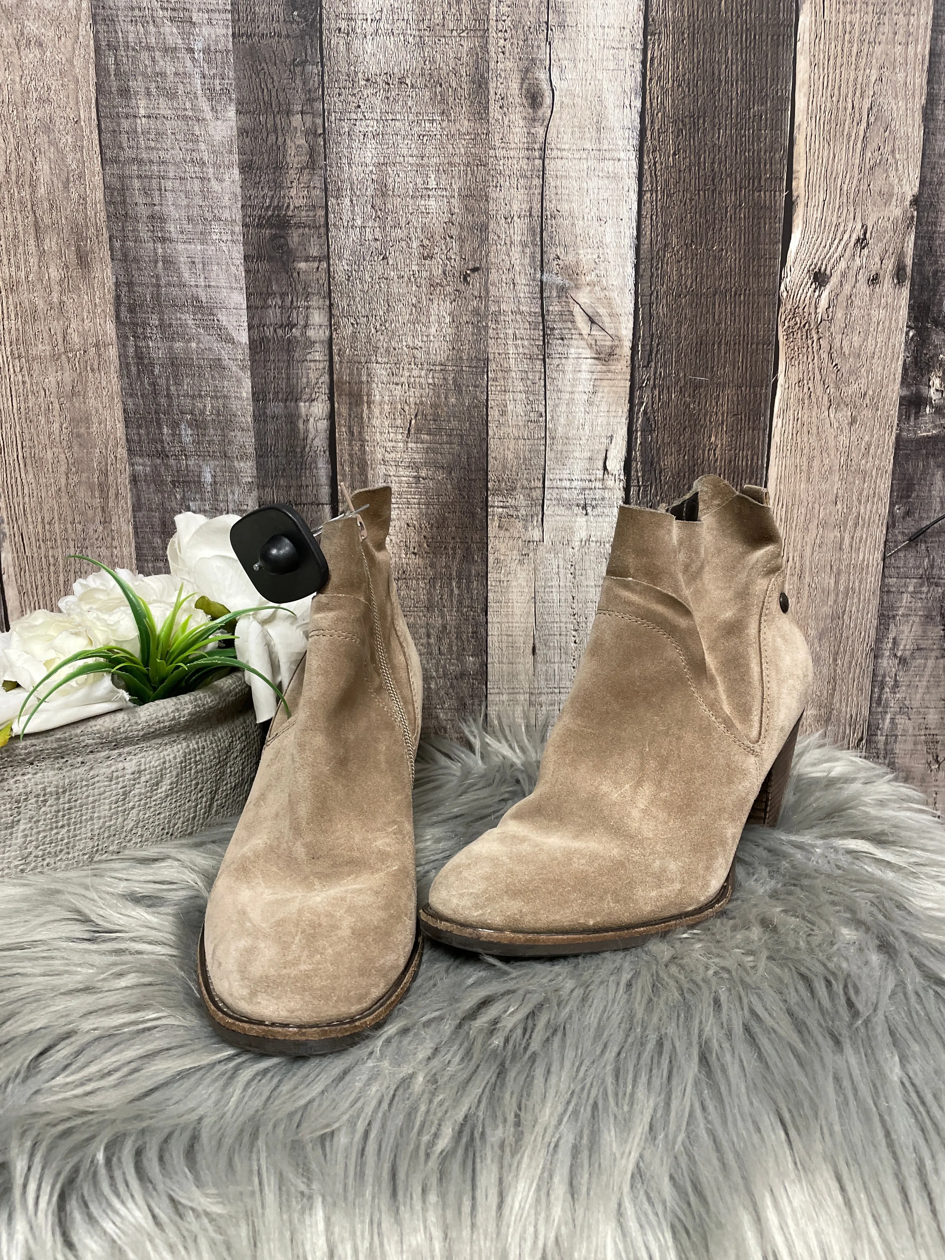 Cap Toe Ankle Boots Boots Ankle Heels By Paul Green  Size: 8