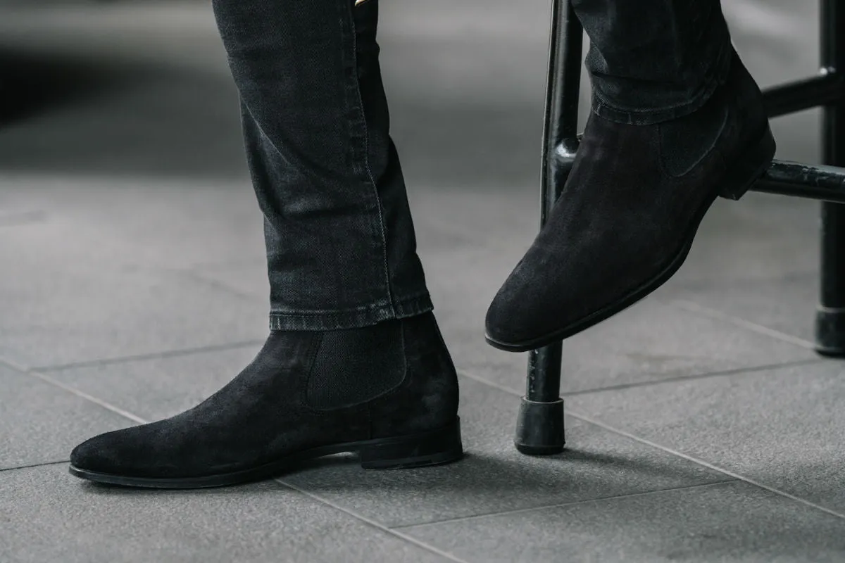 The Dean Chelsea Boot - Nero Suede Flat Ankle Boots