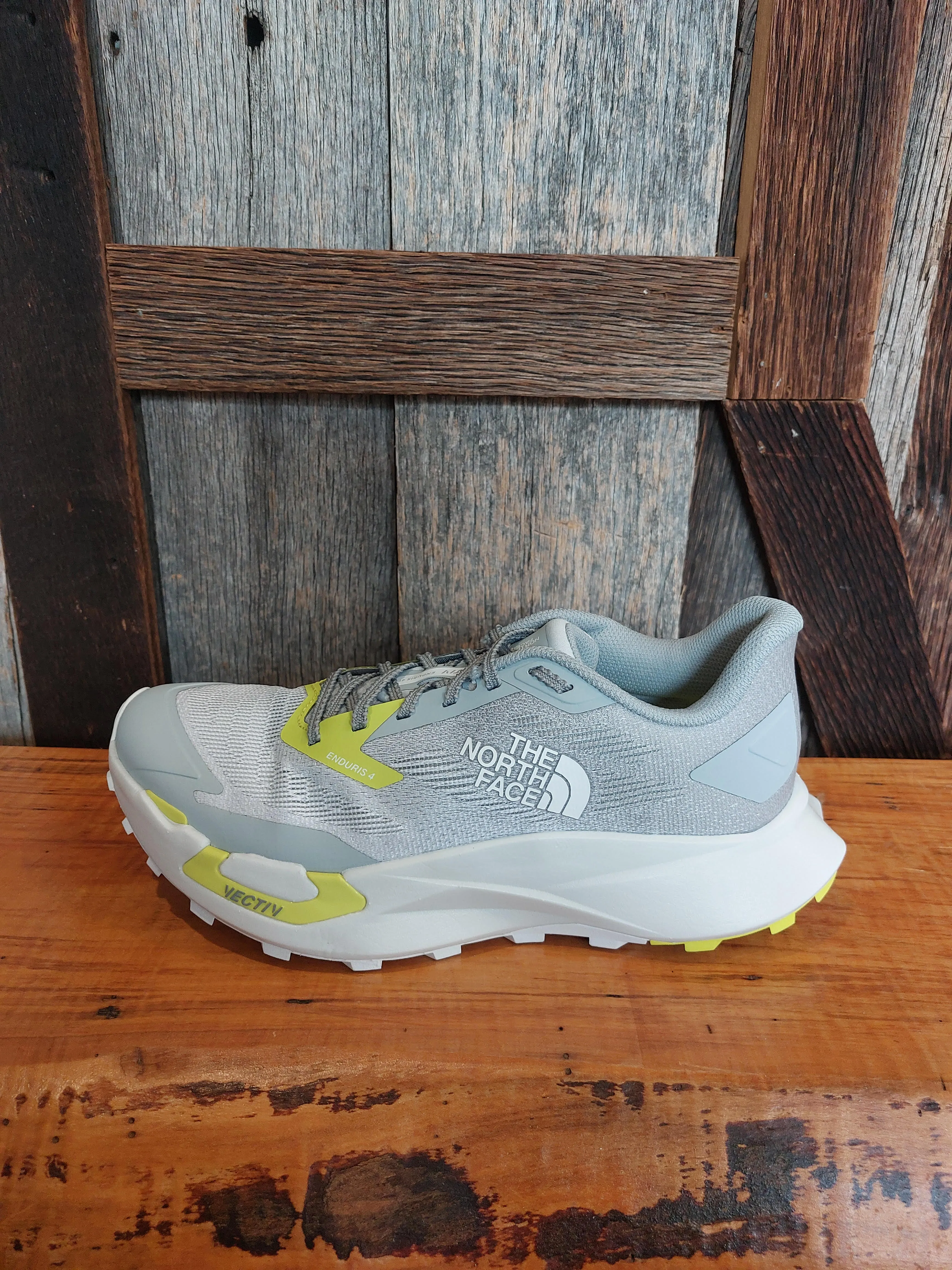 Brooks Weight Training Shoes M TNF Vectiv Enduris 4