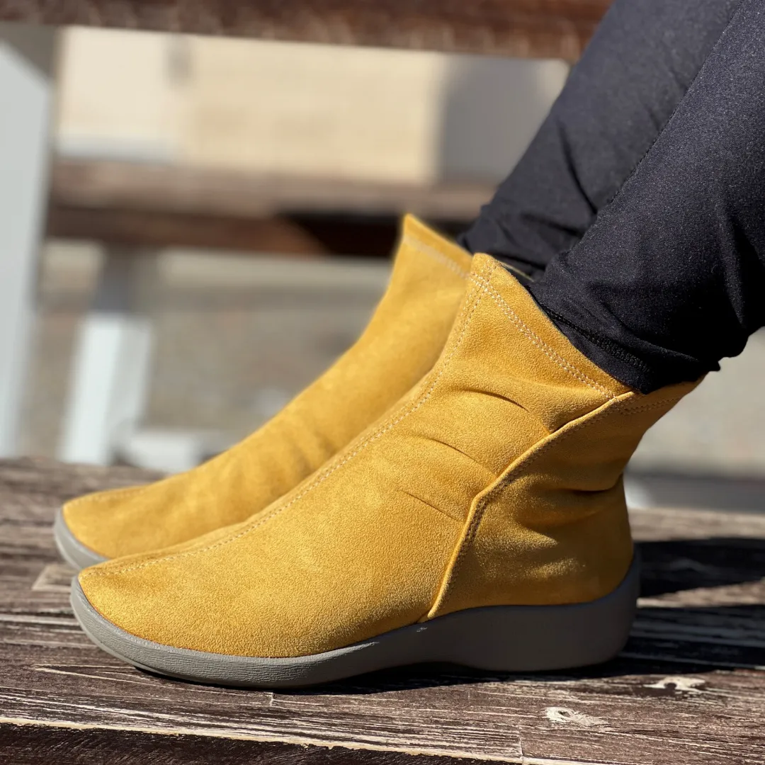 ARCOPEDICO L19 Flat Footed Shoes