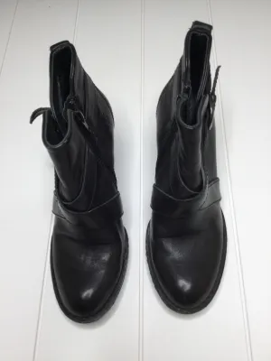 Combat Style Ankle Boots Boots Ankle Heels By Born  Size: 6.5