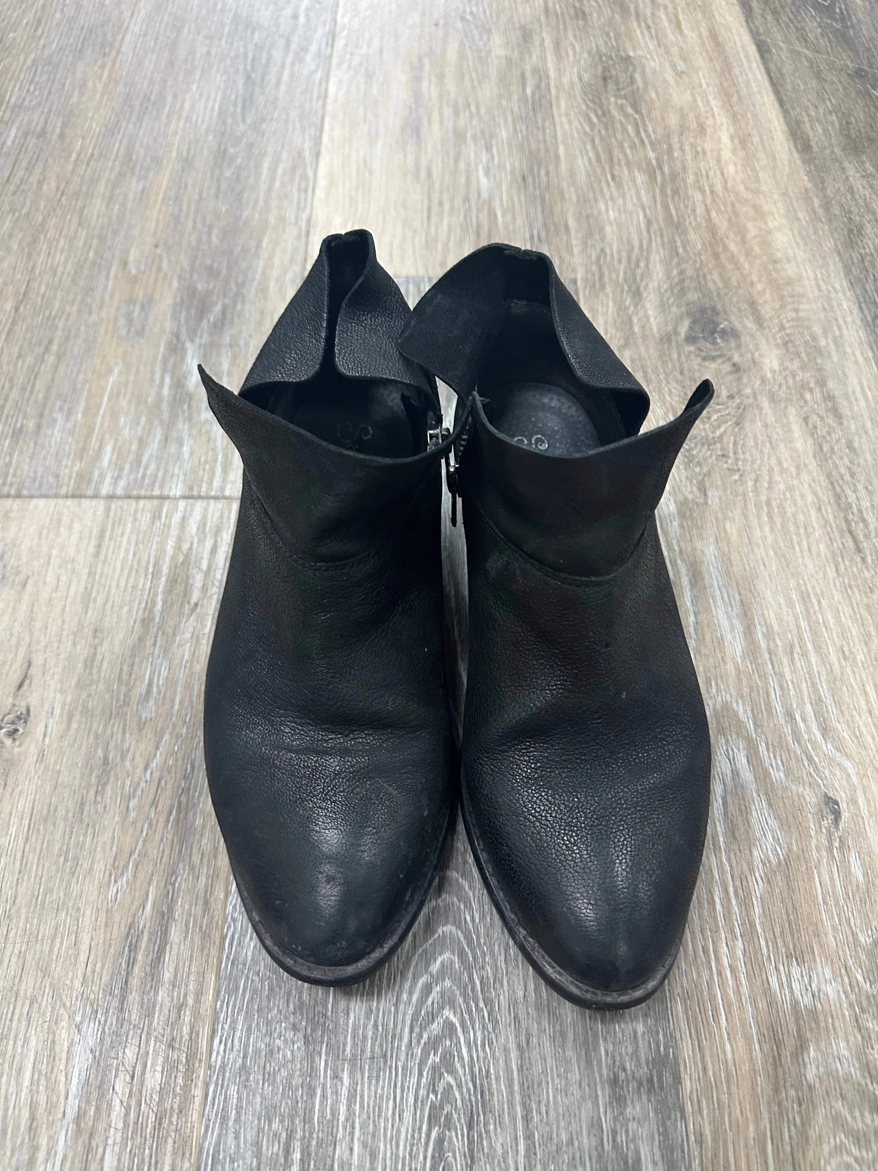 Boots Ankle Heels By Seychelles  Size: 6 Walking Boots With Good Ankle Support