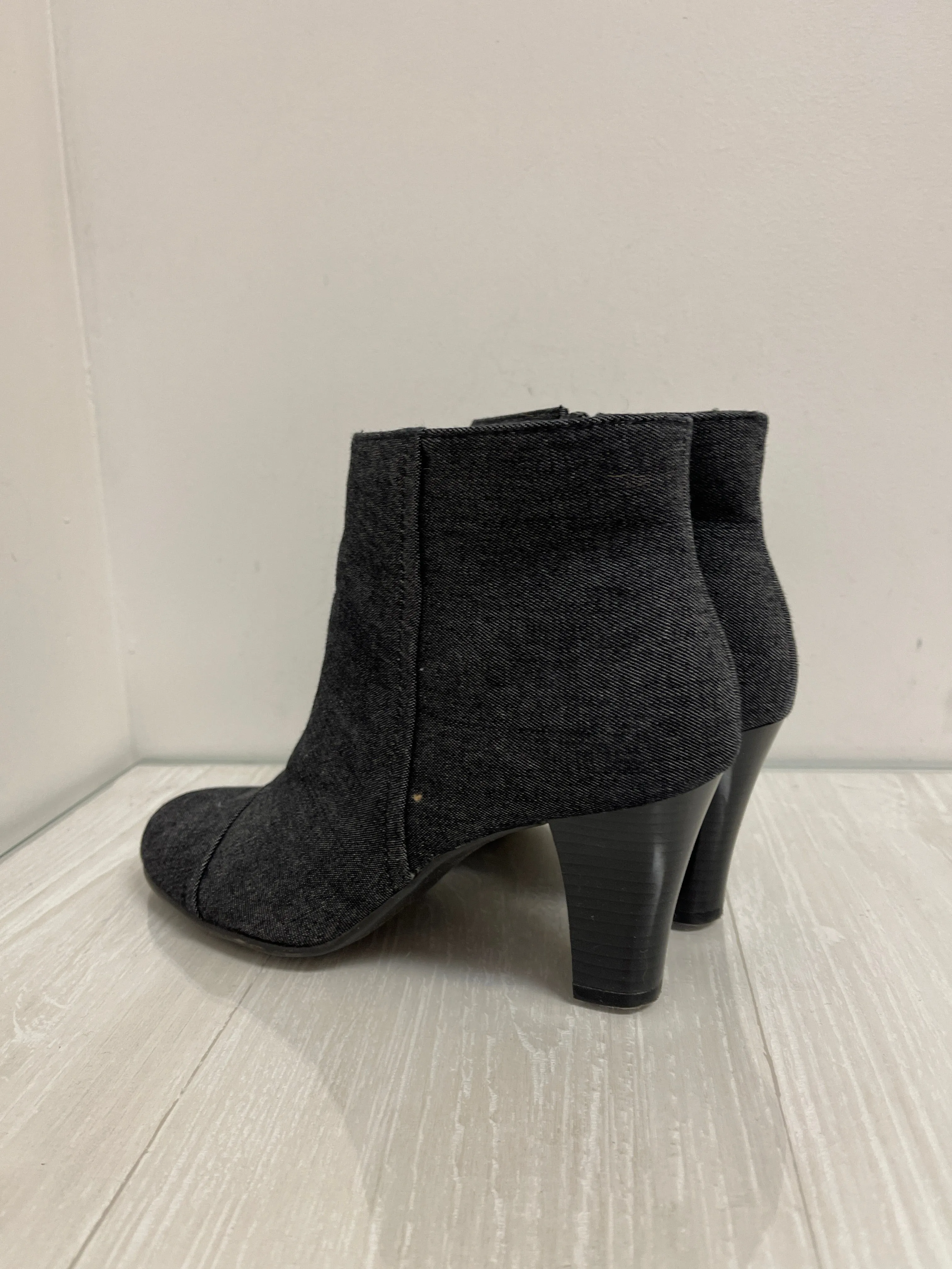 Boots Ankle Heels By Aerosoles In Grey, Size: 10 Leather Lace-up Ankle Boots