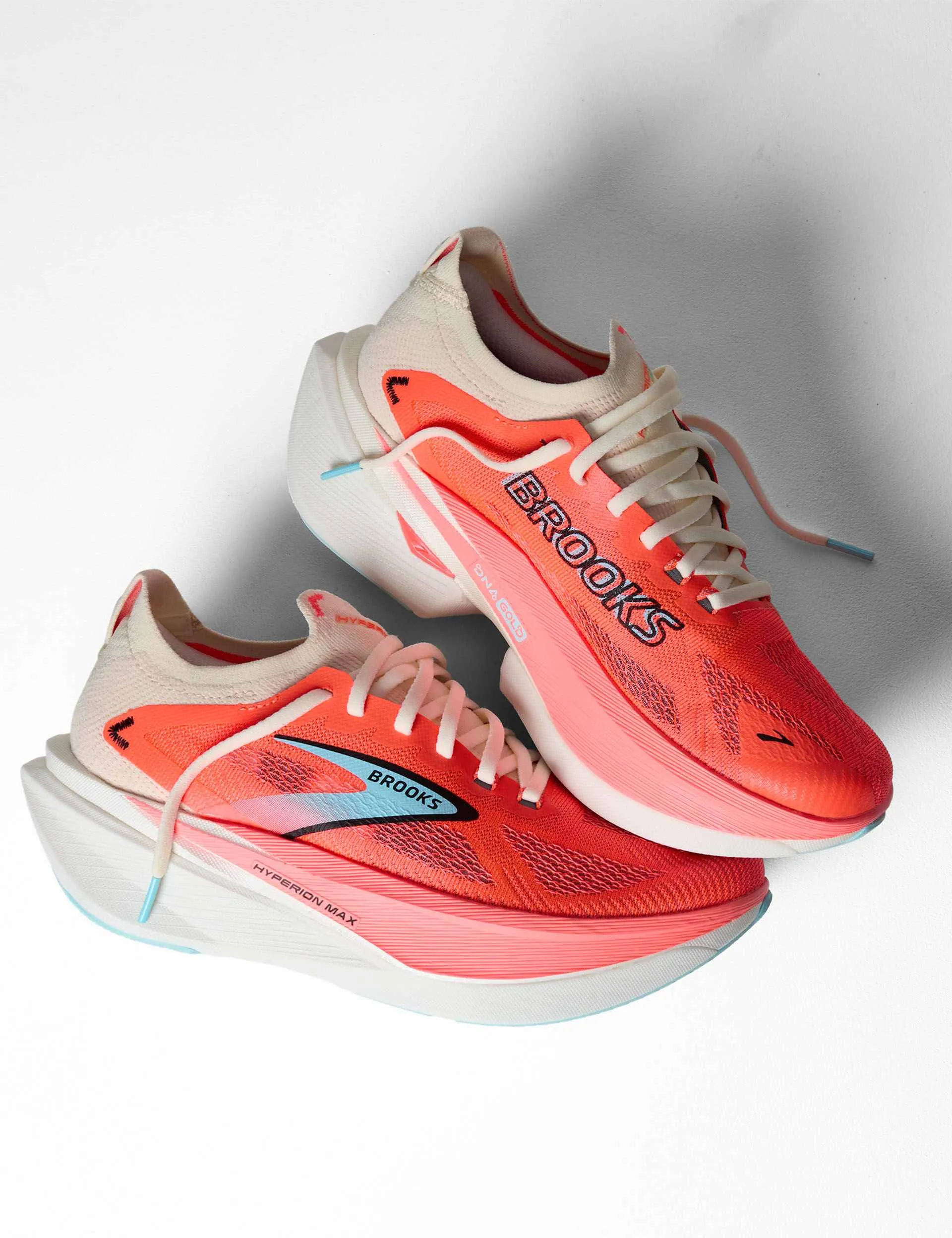 Force Basic Training Running Shoes Hyperion Max 3 - Coconut/Fiery Coral/Atomizer