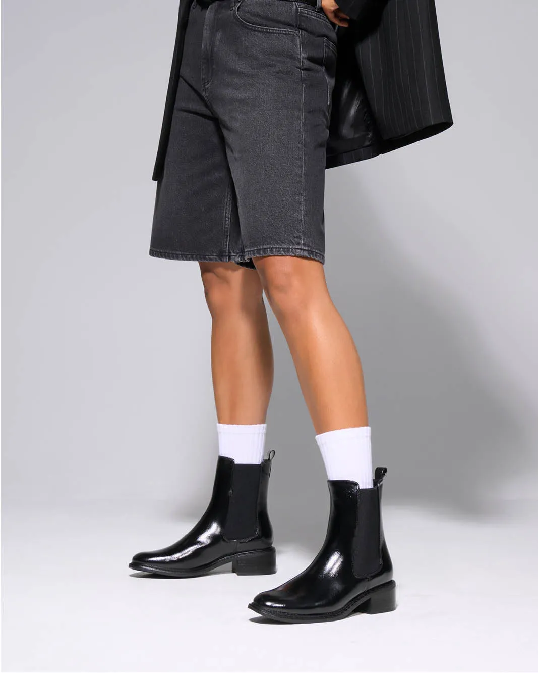 Short Suede Ankle Boots Stable Ankle Boot Black Crinkle Patent