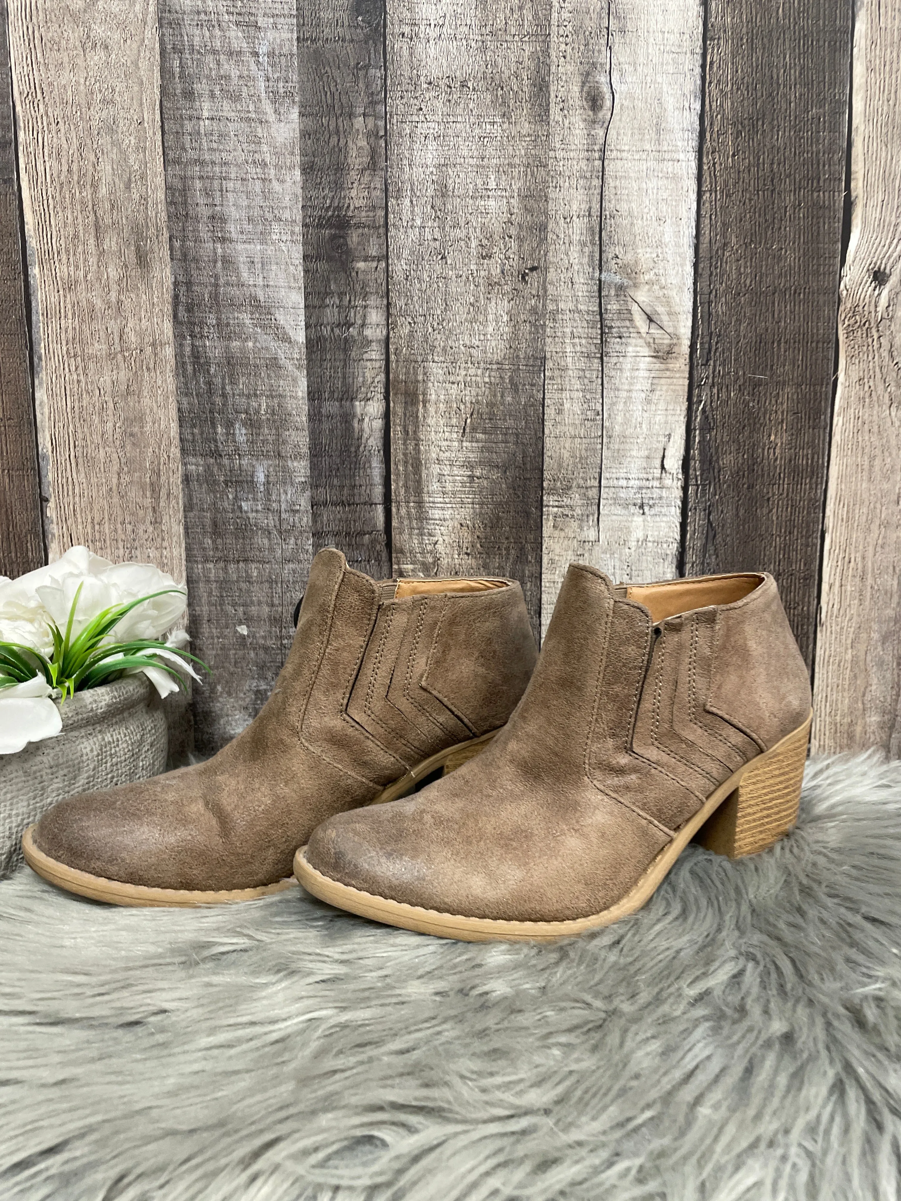 Ankle Boots And Leather Skirt Boots Ankle Heels By Qupid In Tan, Size: 8.5