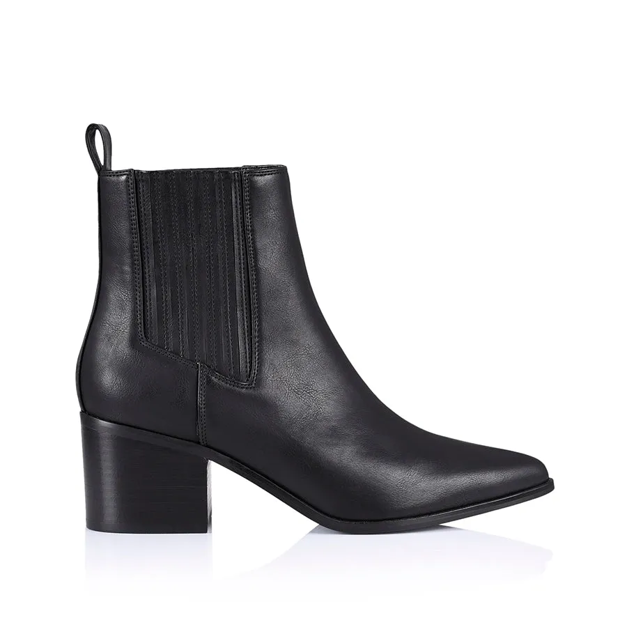 Kelsi Dagger Boots Fillipin Chelsea Ankle Boots - Black Softee