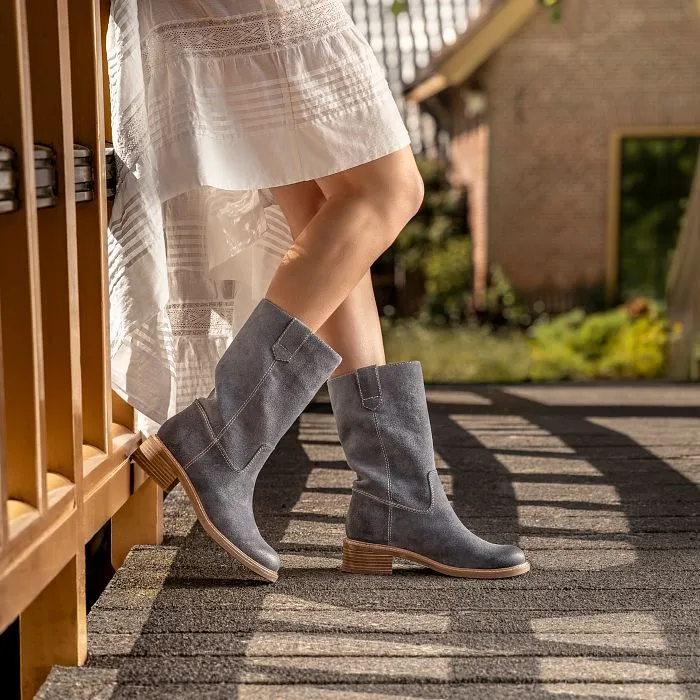 Best Water Hiking Boots Tabitha