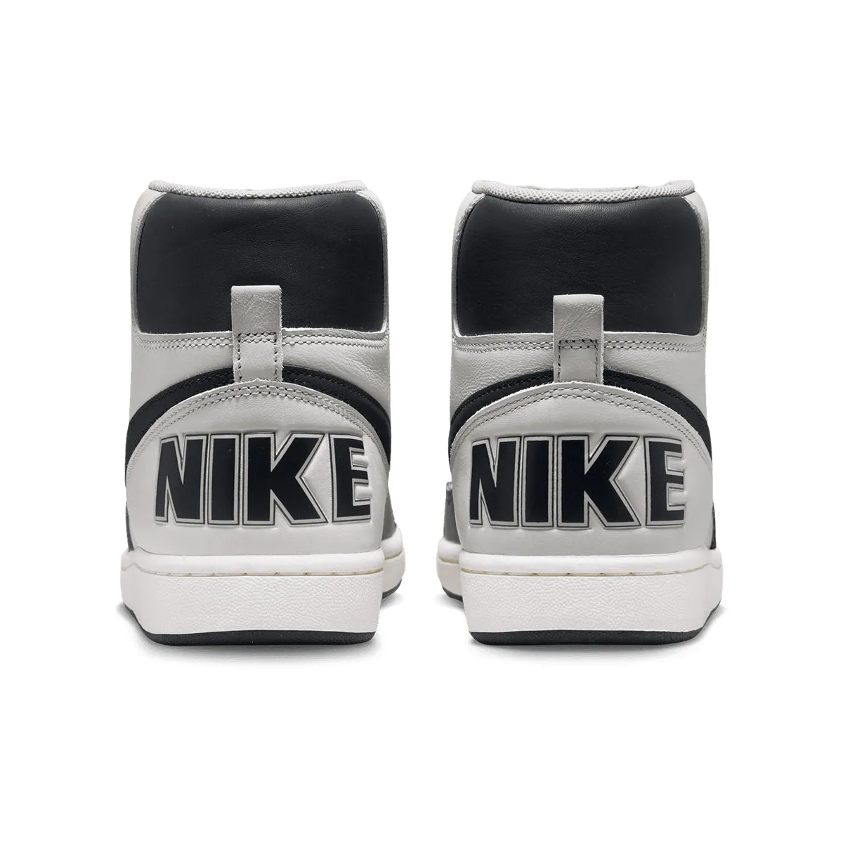 Basketball Player With Size 22 Shoes Terminator High 'Georgetown'