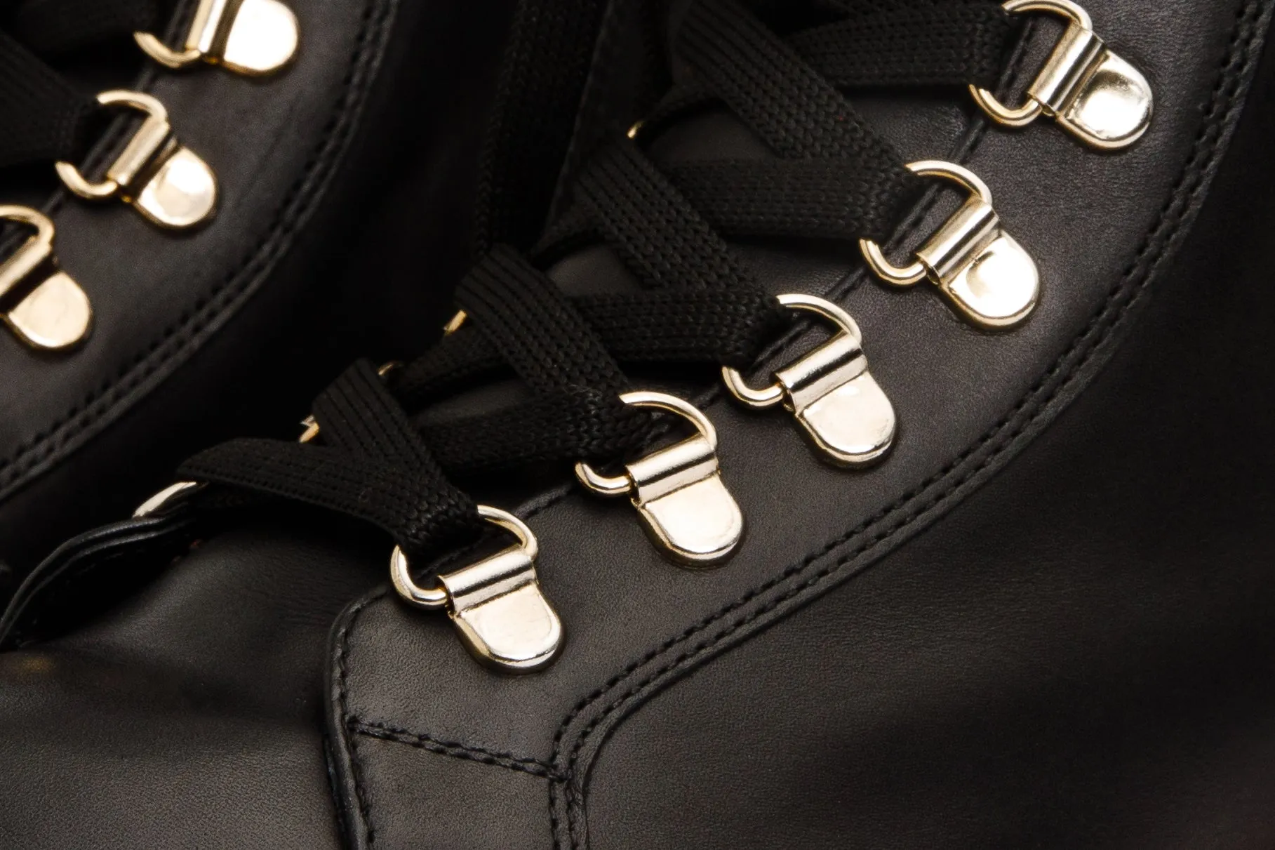 Shiny Boots The Belgrano Black Leather Lace-Up Ankle Women Boot With a Side Zipper