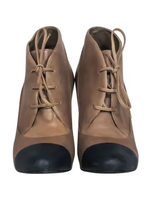 Top Quality Chanel  Beige Leather Stiletto w/ Navy Blue Cap Toe Lace Up Booties Sz 7 White Gogo Boots