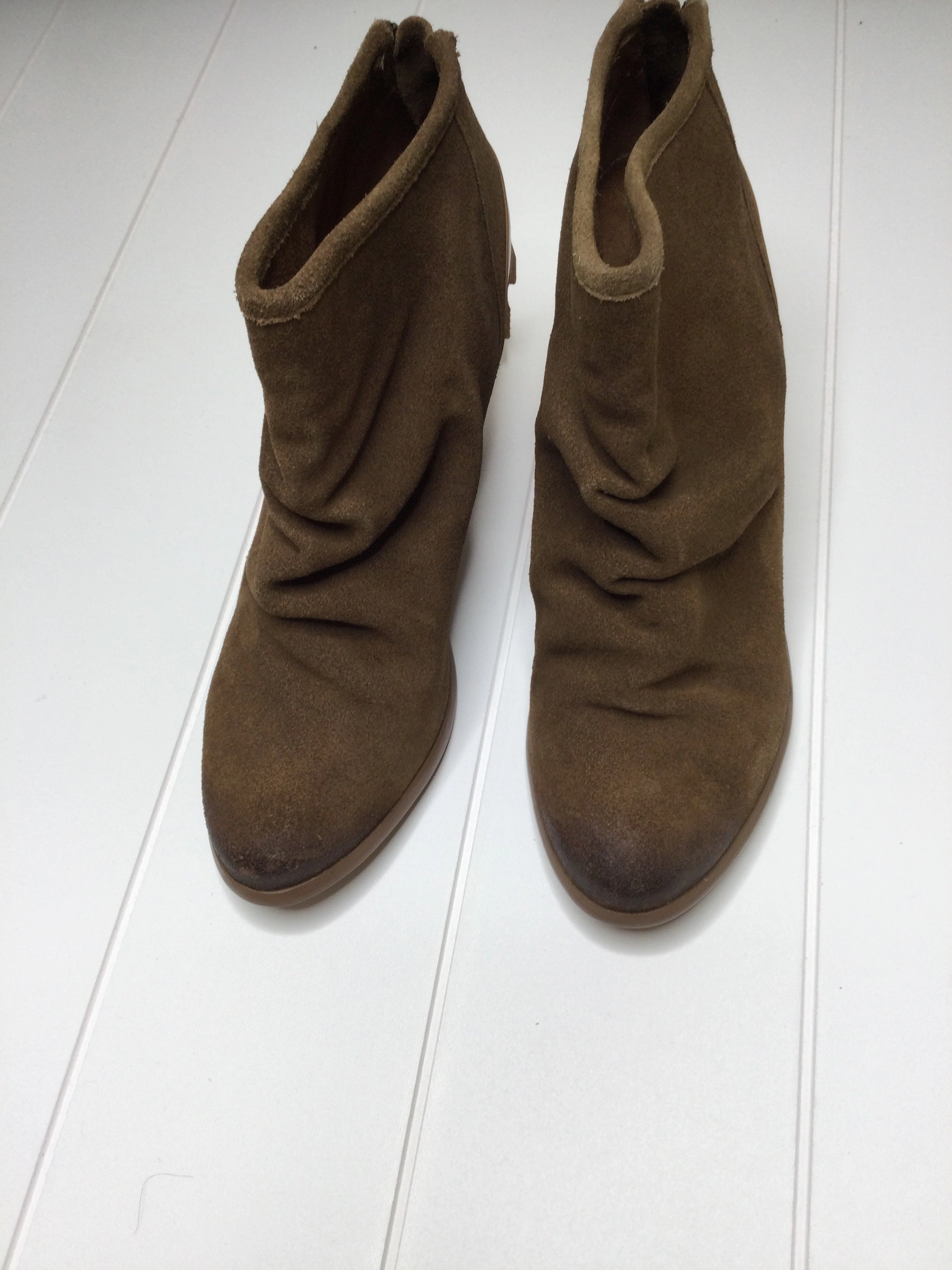 Boots Ankle Heels By Naughty Monkey  Size: 9.5 Casual Leather Ankle Boots