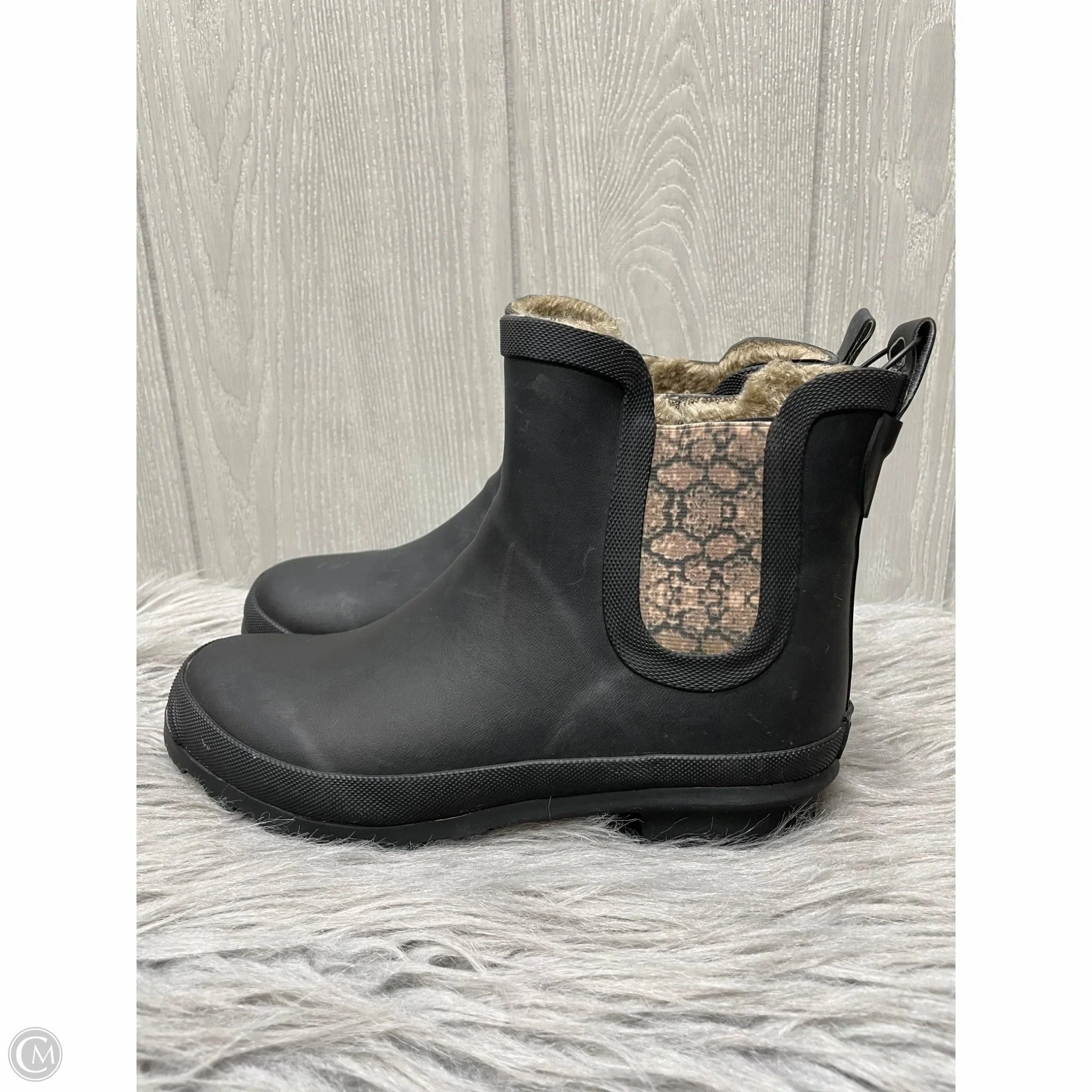 Lulus Ankle Boots Boots Ankle Flats By Serra In Black, Size: 7