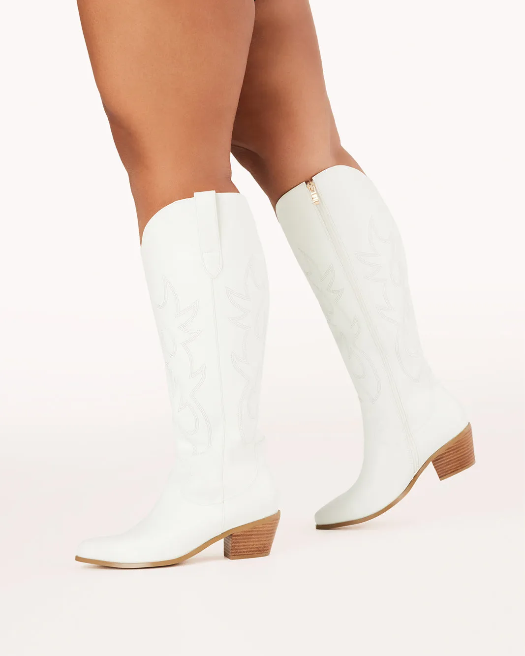 URSON EXTENDED CURVE - WHITE Distressed Boots