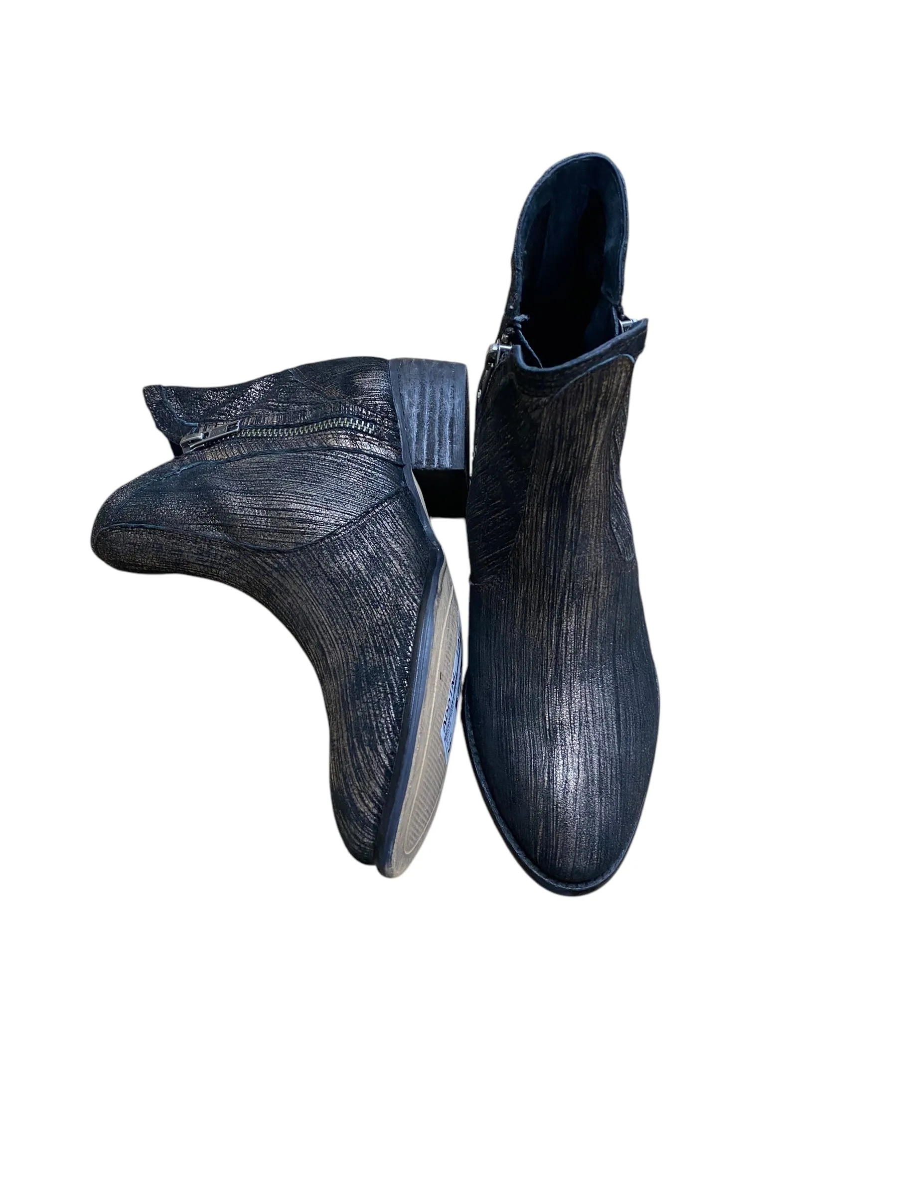 Boots Ankle Flats By Seychelles In Bronze, Size: 6 Heart Buckle Ankle Boots