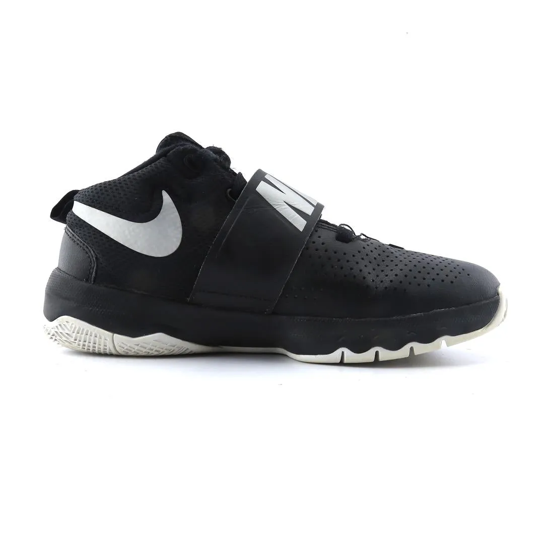 NIKE TEAM HUSTLE D 8 Pink And Blue Bottom Basketball Shoes