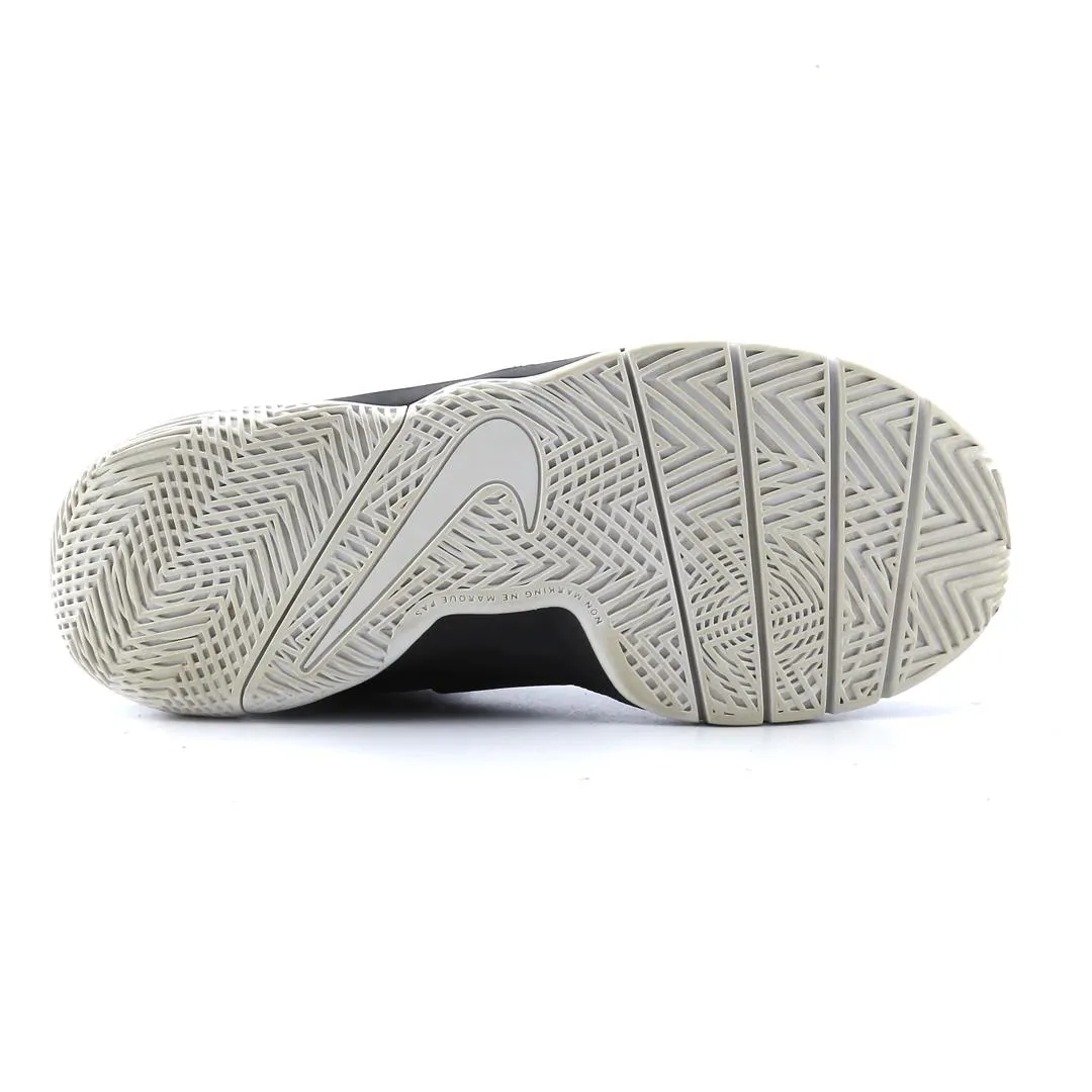 NIKE TEAM HUSTLE D 8 Fusion Basketball Shoes