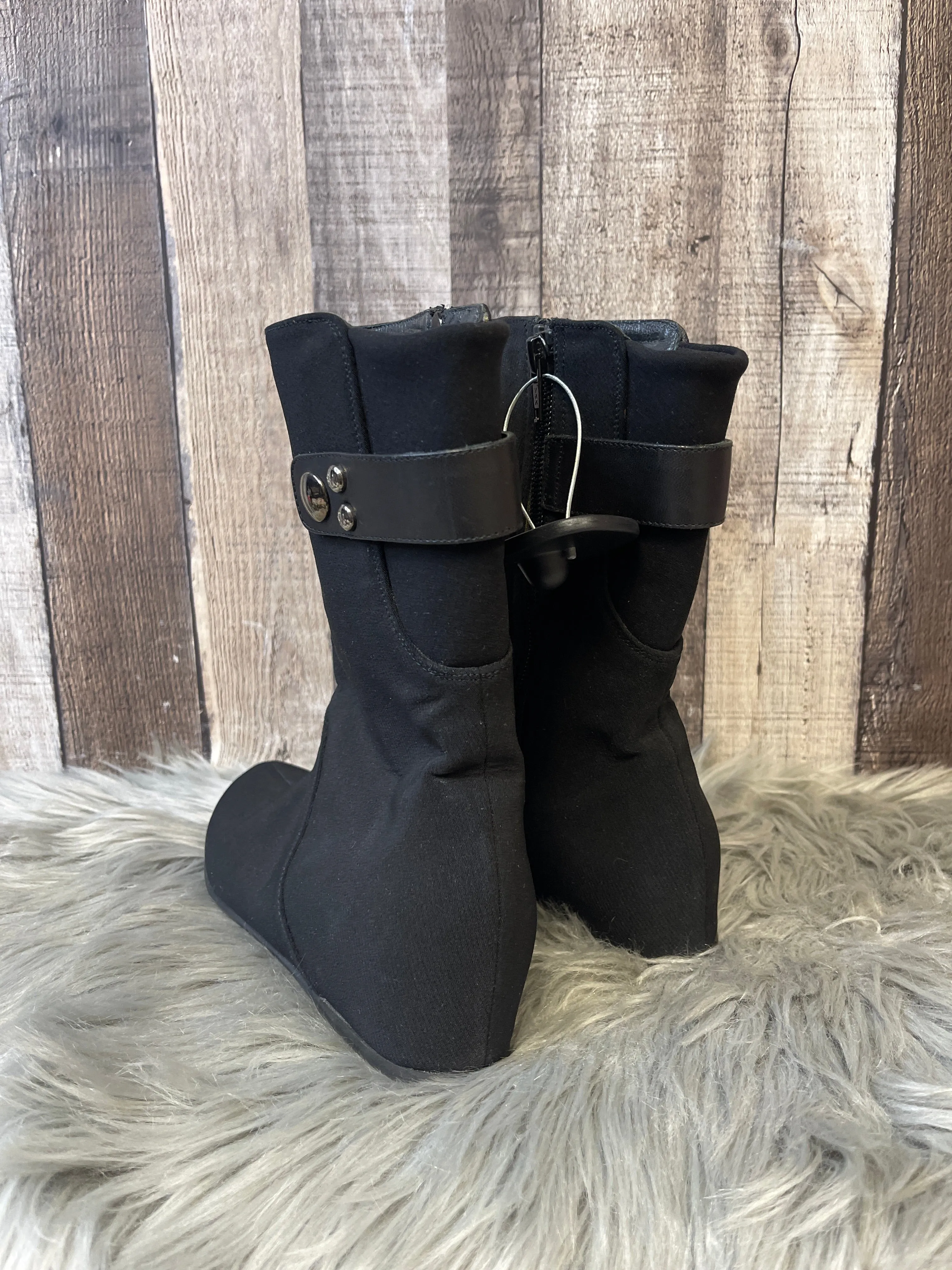 Men's Ankle Boots Boots Ankle Flats By Stuart Weitzman  Size: 6