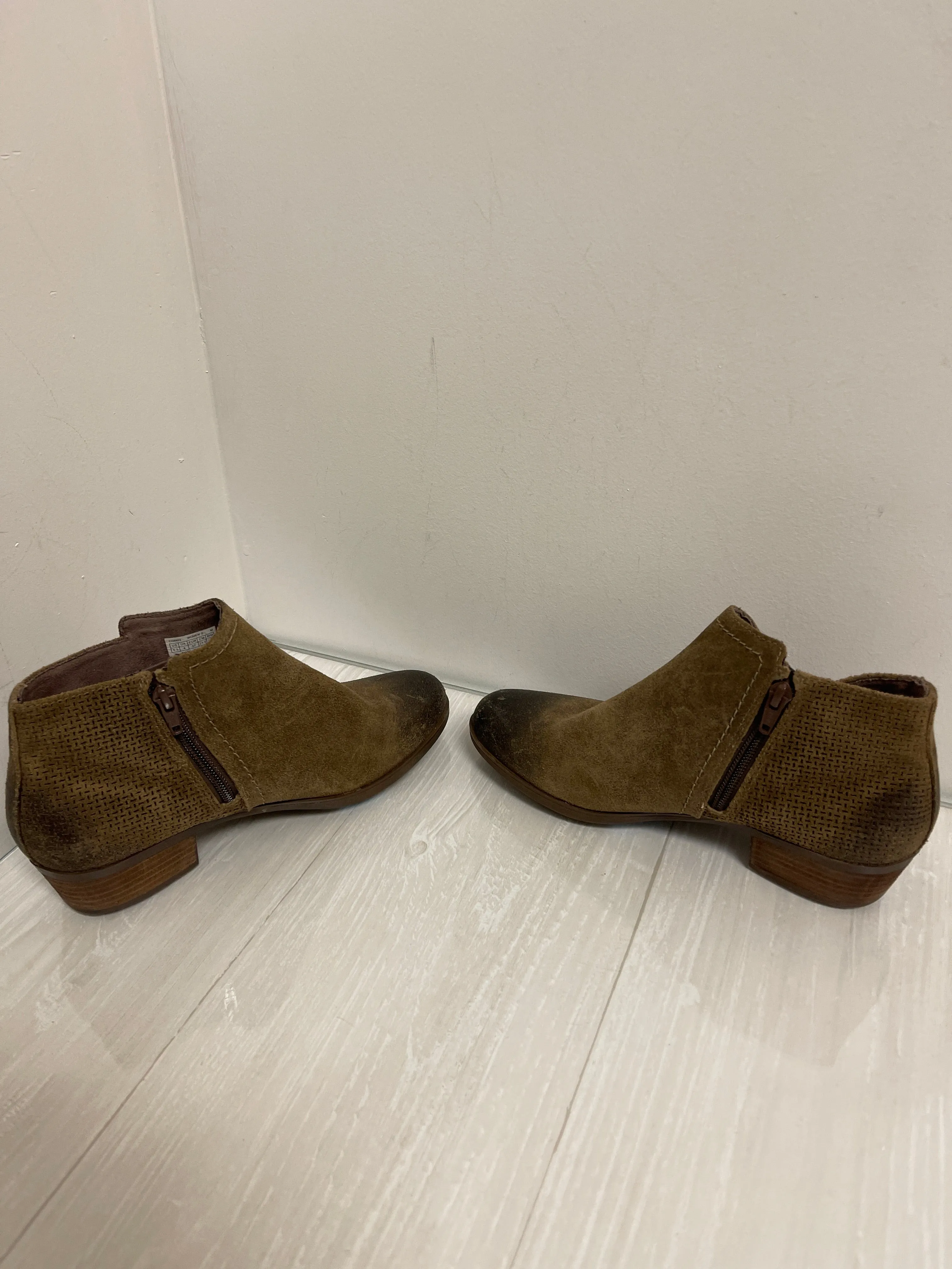Tan Ankle Boots Sale Boots Ankle Heels By Rockport In Brown, Size: 6.5