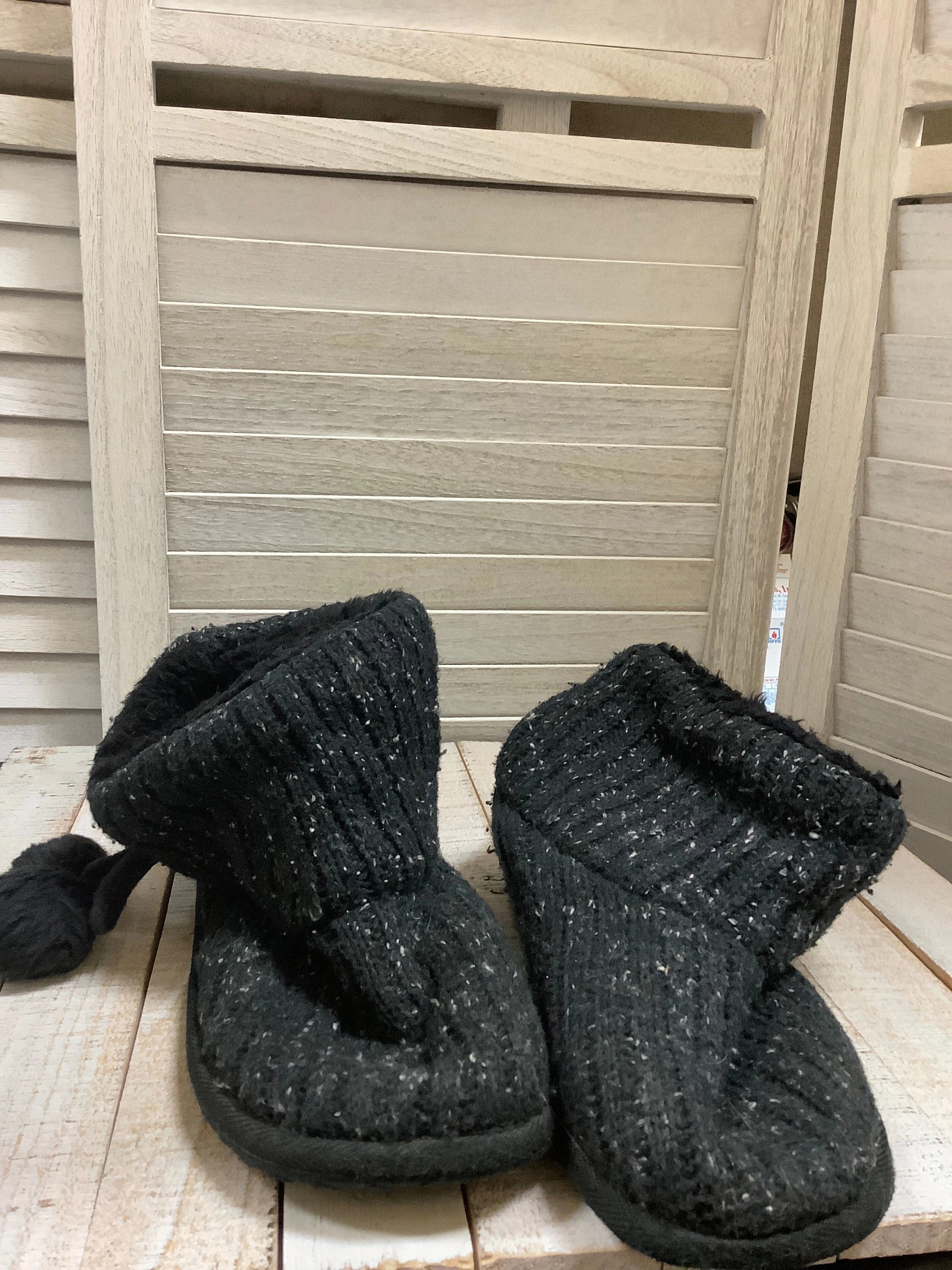 Round Toe Stiletto Ankle Boots Boots Ankle Flats By Rocket Dogs  Size: 7.5