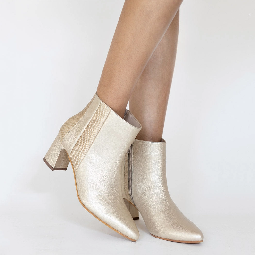 Aurlene ankle booties in gold leather womens shoes Landscaping Boots