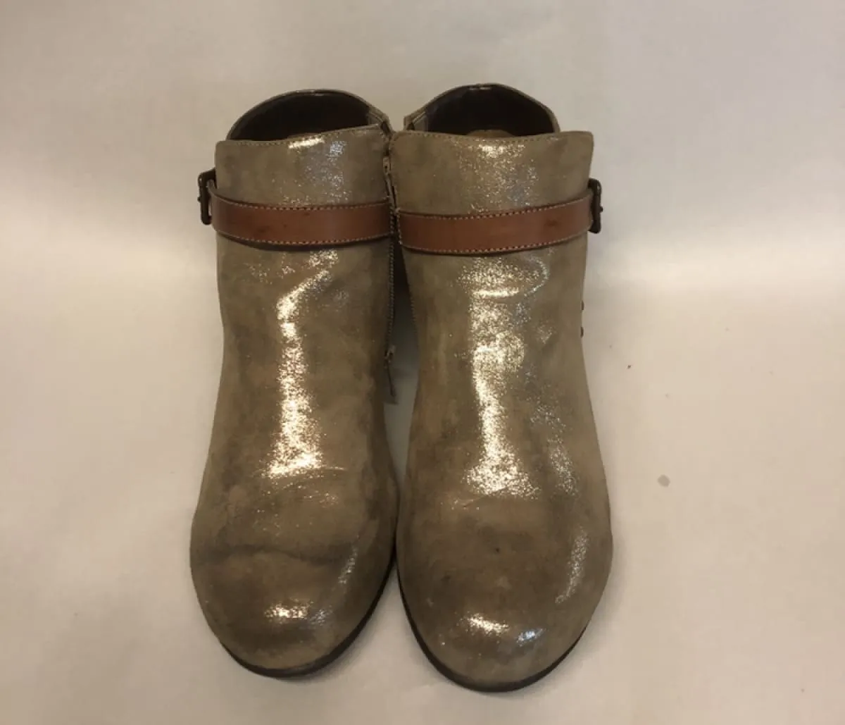 Bearpaw Hiker Boots Women's Comfortiva Ryder Buckle Strap Bootie -Size 7.5W-  Anthracite Leather